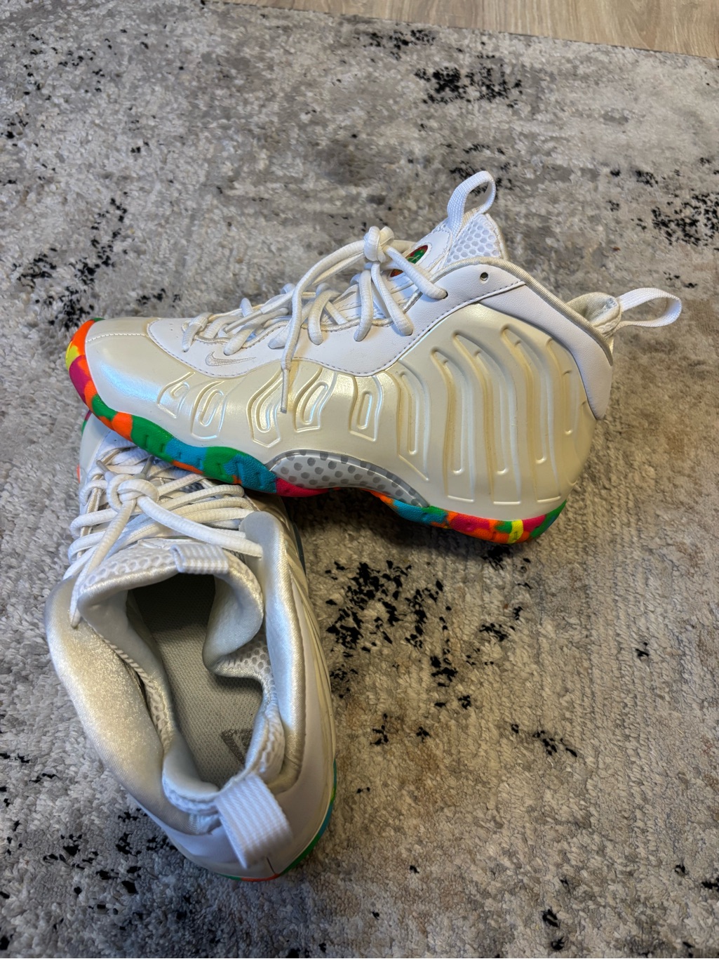 White Kids Foamposite-Style Basketball Shoes With Multicolor Sole